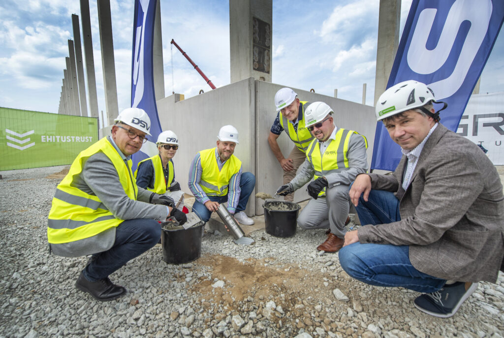 Logistikaettevõtte DSV Eesti uus terminal sai nurgakivi – see rajatakse Tallinna ringtee äärde Vaelasse.
The post Tallinna ringtee äärde tuleb 18 miljonit makse